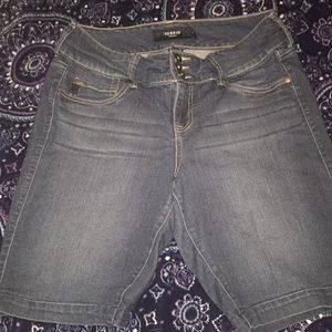 Torrid • Bermuda shorts Size 14